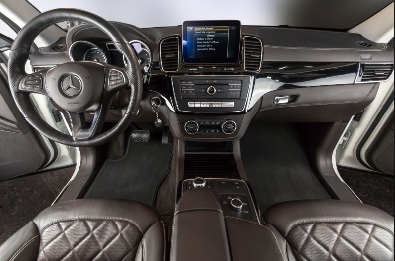 Tekstilni tepisi za auto